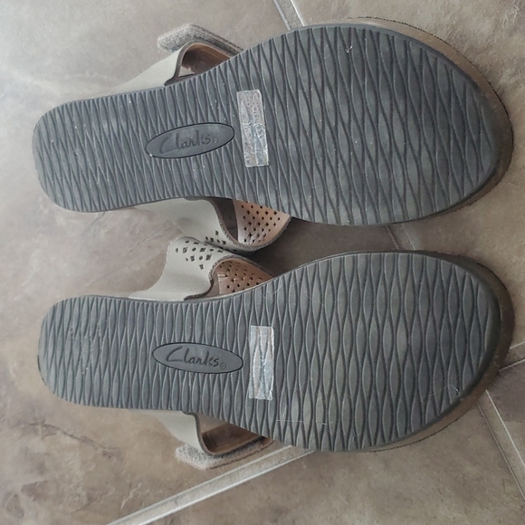 Clark's sandals - Picture 4 of 5